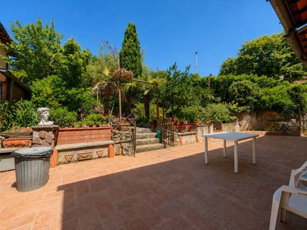 casa indipendente in vendita a Vaglia