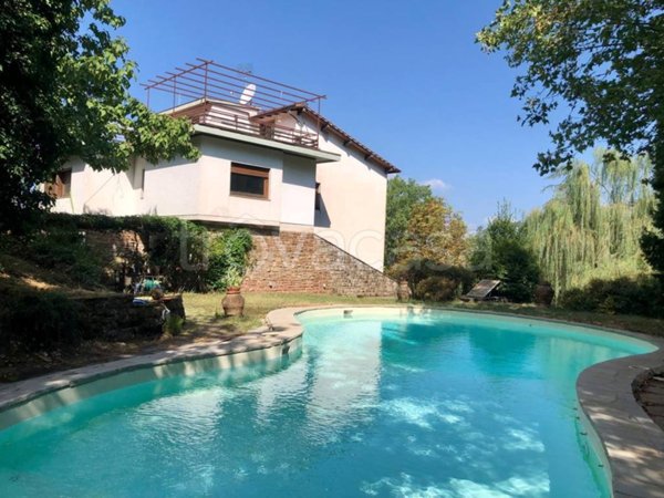 casa indipendente in vendita a Vaglia