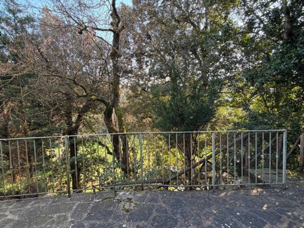 casa indipendente in vendita a Vaglia