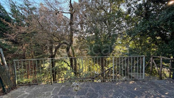 casa indipendente in vendita a Vaglia