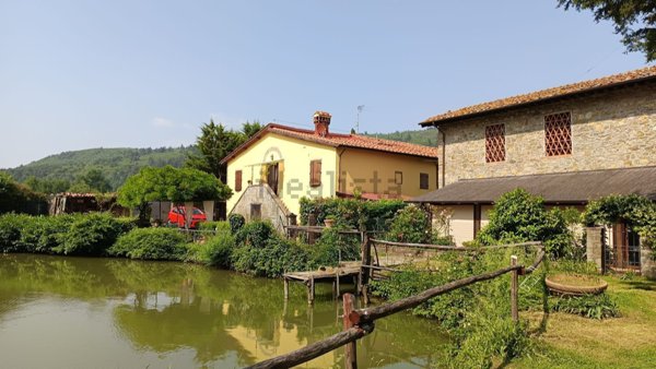 casa indipendente in vendita a Vaglia