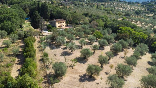 casa indipendente in vendita a Vaglia