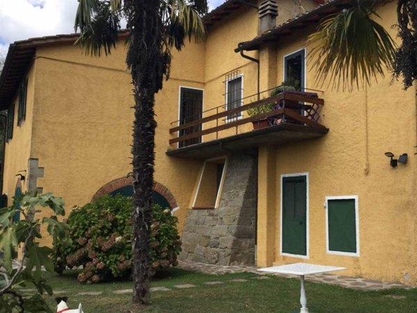casa indipendente in vendita a Vaglia