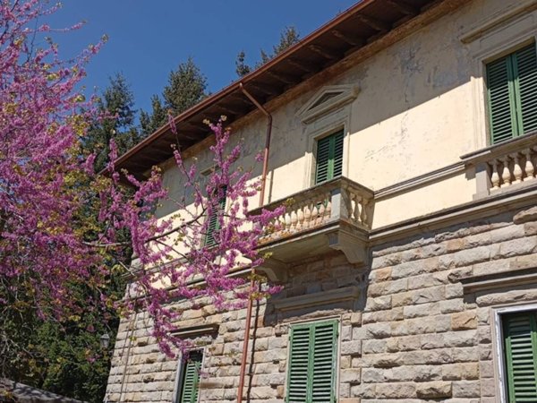 casa indipendente in vendita a Vaglia