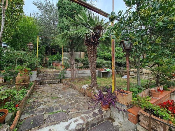 casa indipendente in vendita a Vaglia