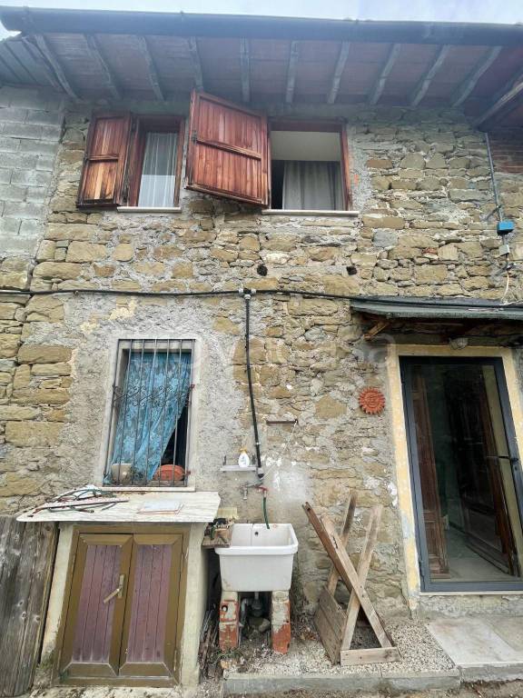 casa indipendente in vendita a Vicchio in zona Villore