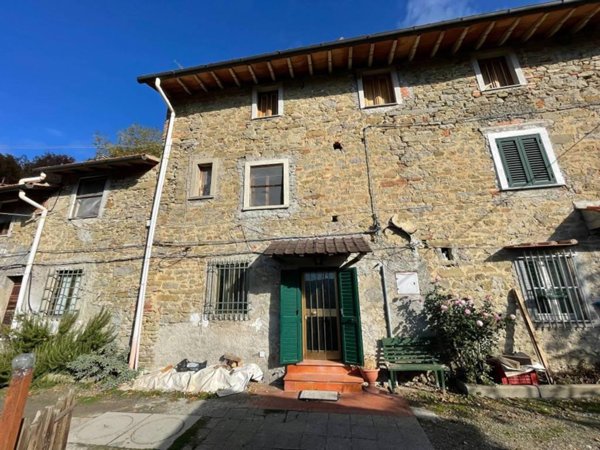 casa indipendente in vendita a Vicchio in zona Villore