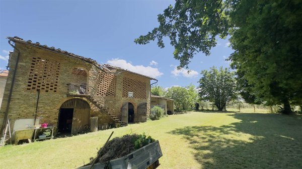 locale di sgombero in vendita a Vicchio in zona Santa Maria a Vezzano