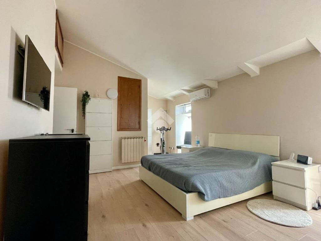 casa indipendente in vendita a Vicchio in zona Piazzano