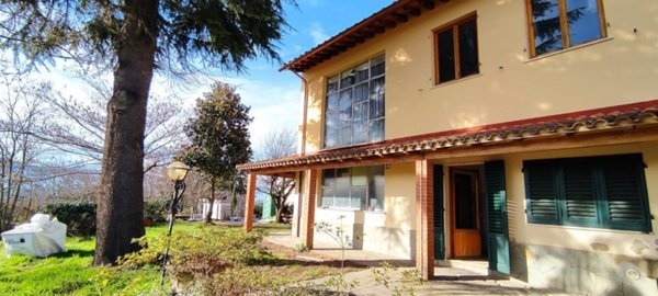 casa indipendente in vendita a Vicchio