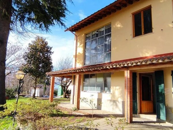 casa indipendente in vendita a Vicchio