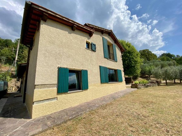 casa indipendente in vendita a Vicchio in zona Ampiniana