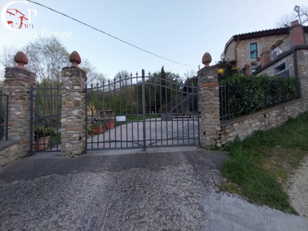 casa indipendente in vendita a Vicchio in zona Ponte a Vicchio