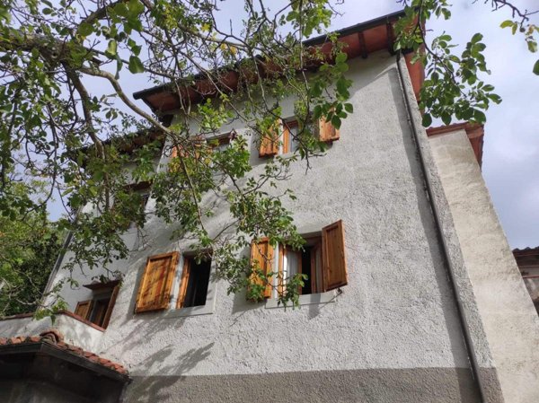 appartamento in vendita a Vicchio in zona Villore