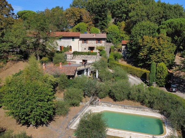 casa indipendente in vendita a Vicchio