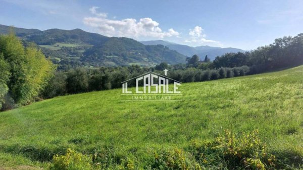 casa indipendente in vendita a Vicchio in zona Bovino