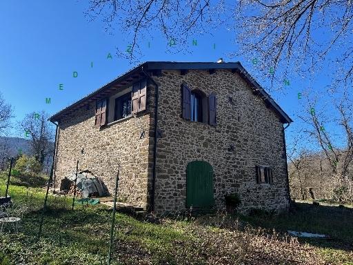 negozio in vendita a Vicchio in zona Ponte a Vicchio