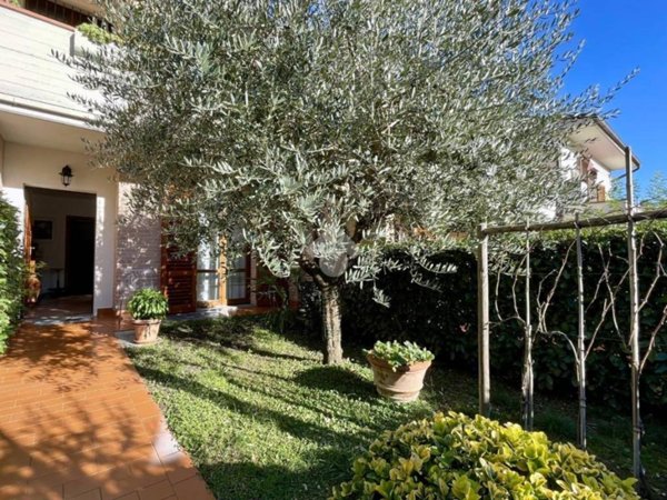casa indipendente in vendita a Vicchio