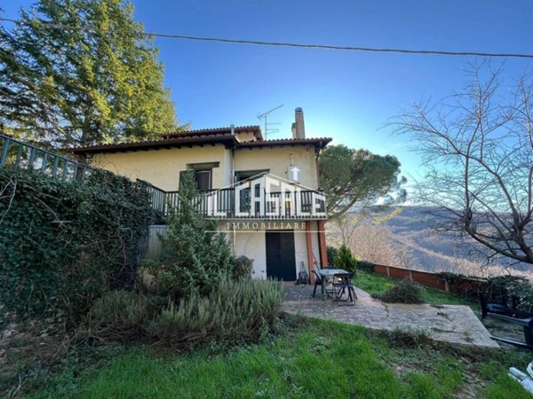 casa indipendente in vendita a Vicchio in zona Villore