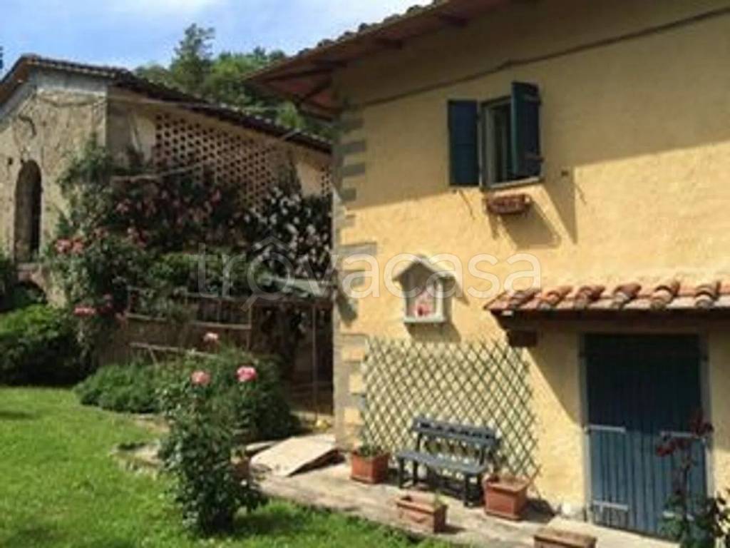 casa indipendente in vendita a Vicchio