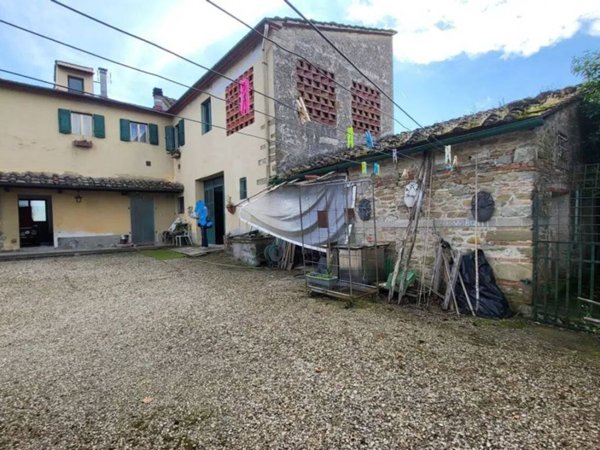 casa indipendente in vendita a Vicchio