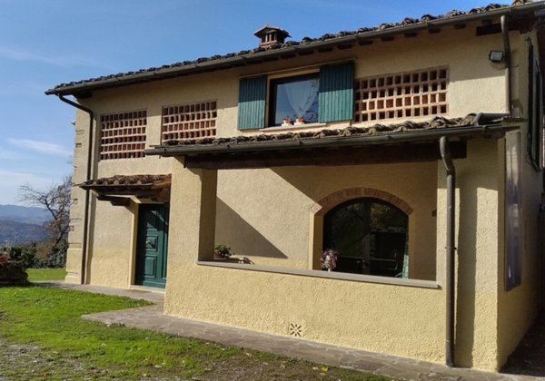 casa indipendente in vendita a Vicchio