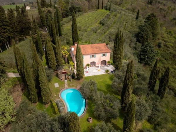 casa indipendente in vendita a Vicchio in zona Molezzano
