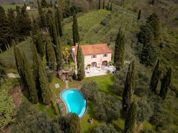 casa indipendente in vendita a Vicchio in zona Molezzano