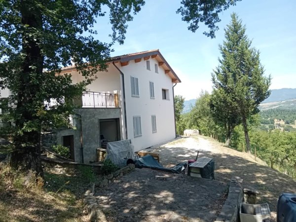 casa indipendente in vendita a Vicchio in zona Bovino