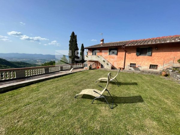 casa indipendente in vendita a Vicchio