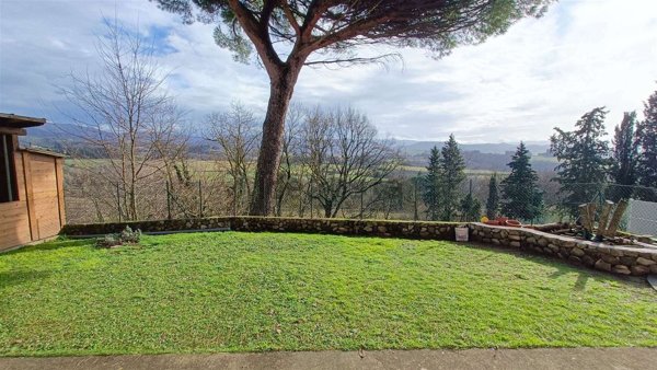 casa indipendente in vendita a Vicchio