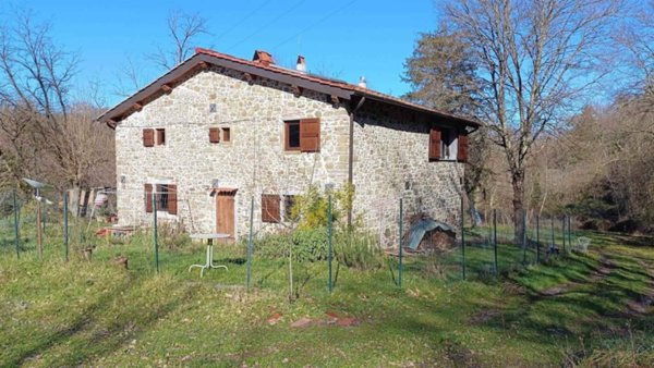 casa indipendente in vendita a Vicchio