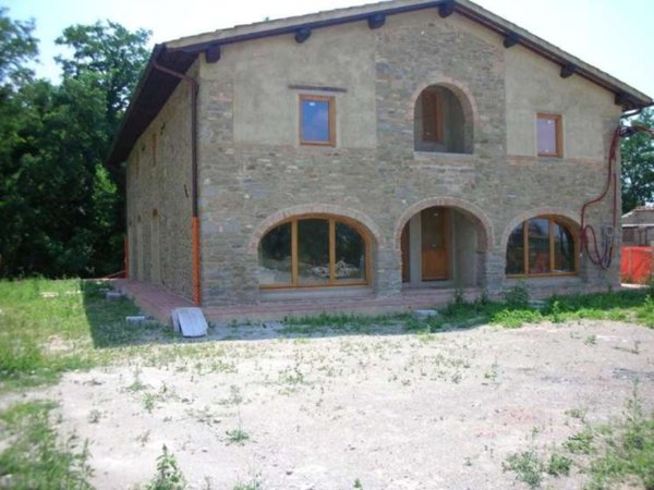 appartamento in vendita a Vicchio in zona Santa Maria a Vezzano