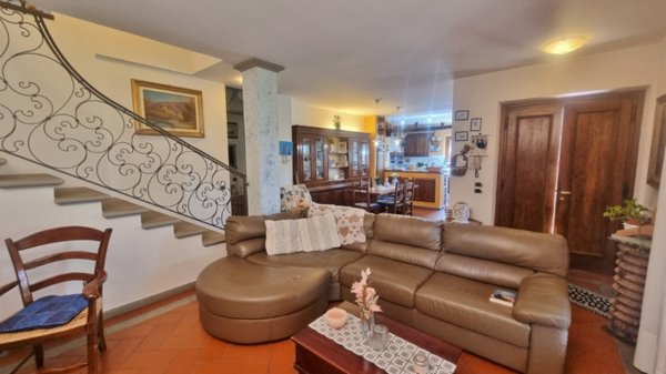 casa indipendente in vendita a Vicchio