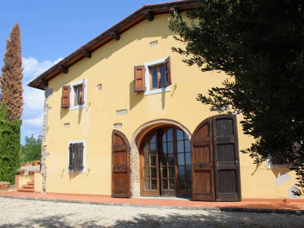casa indipendente in vendita a Vicchio