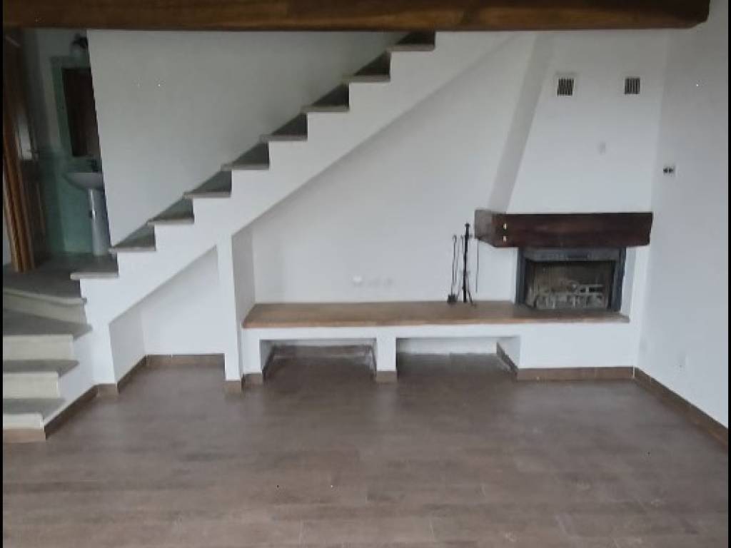 casa indipendente in vendita a Vicchio