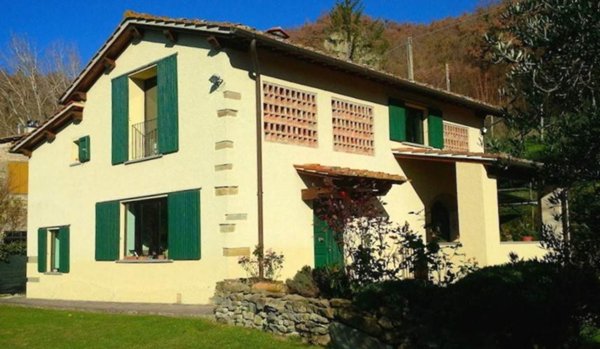 casa indipendente in vendita a Vicchio