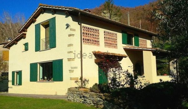 casa indipendente in vendita a Vicchio