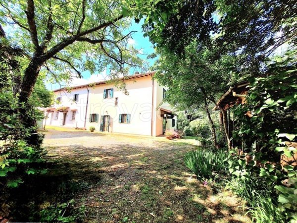 casa indipendente in vendita a Vicchio in zona Pilarciano