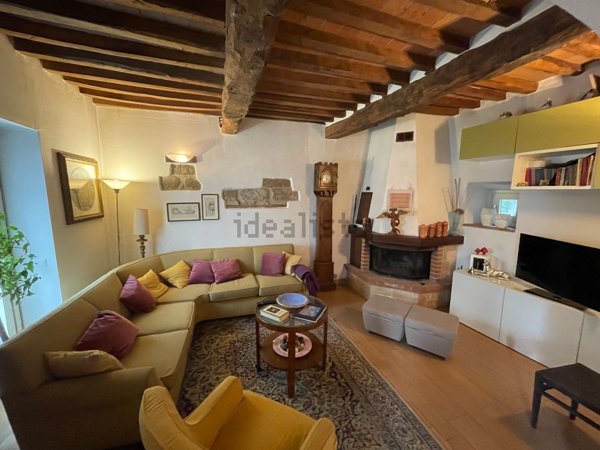 pentavano in vendita a Vicchio