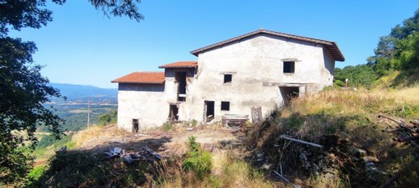 casa indipendente in vendita a Vicchio