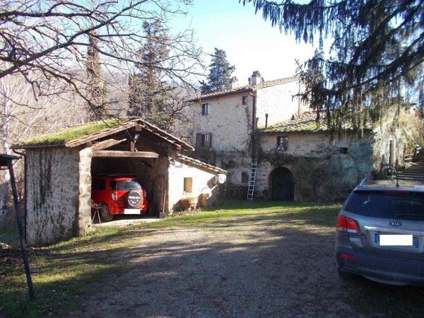casa indipendente in vendita a Vicchio