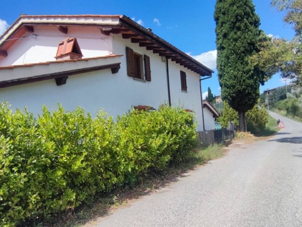 casa indipendente in vendita a Vicchio