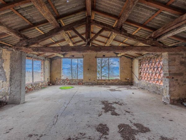 casa indipendente in vendita a Vicchio