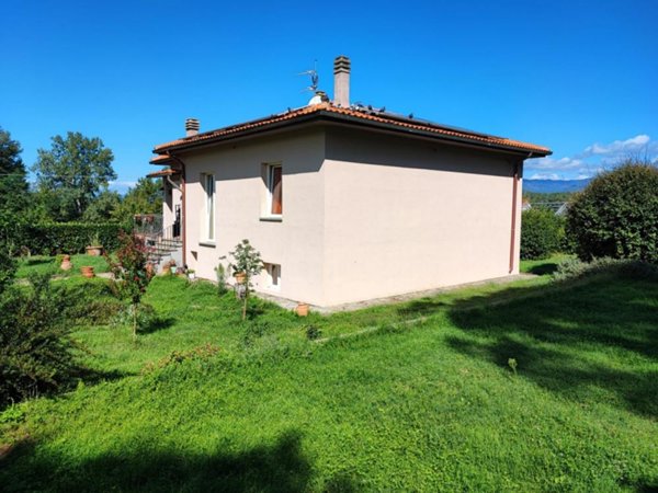 casa indipendente in vendita a Vicchio