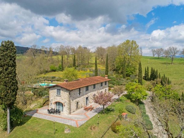 casa indipendente in vendita a Vicchio