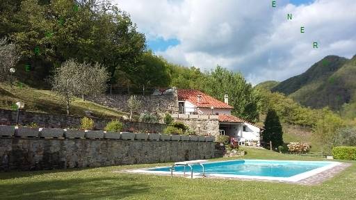 casa indipendente in vendita a Vicchio