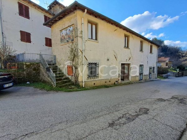 casa indipendente in vendita a Vicchio