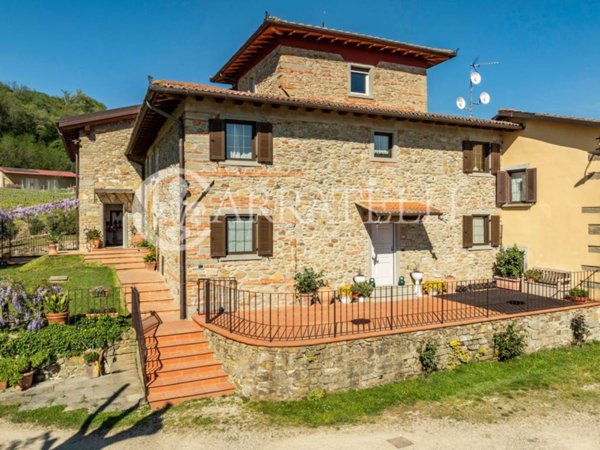 casa indipendente in vendita a Vicchio