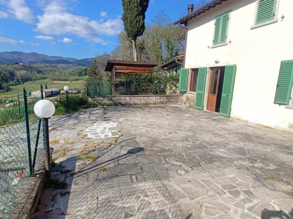 casa indipendente in vendita a Vicchio
